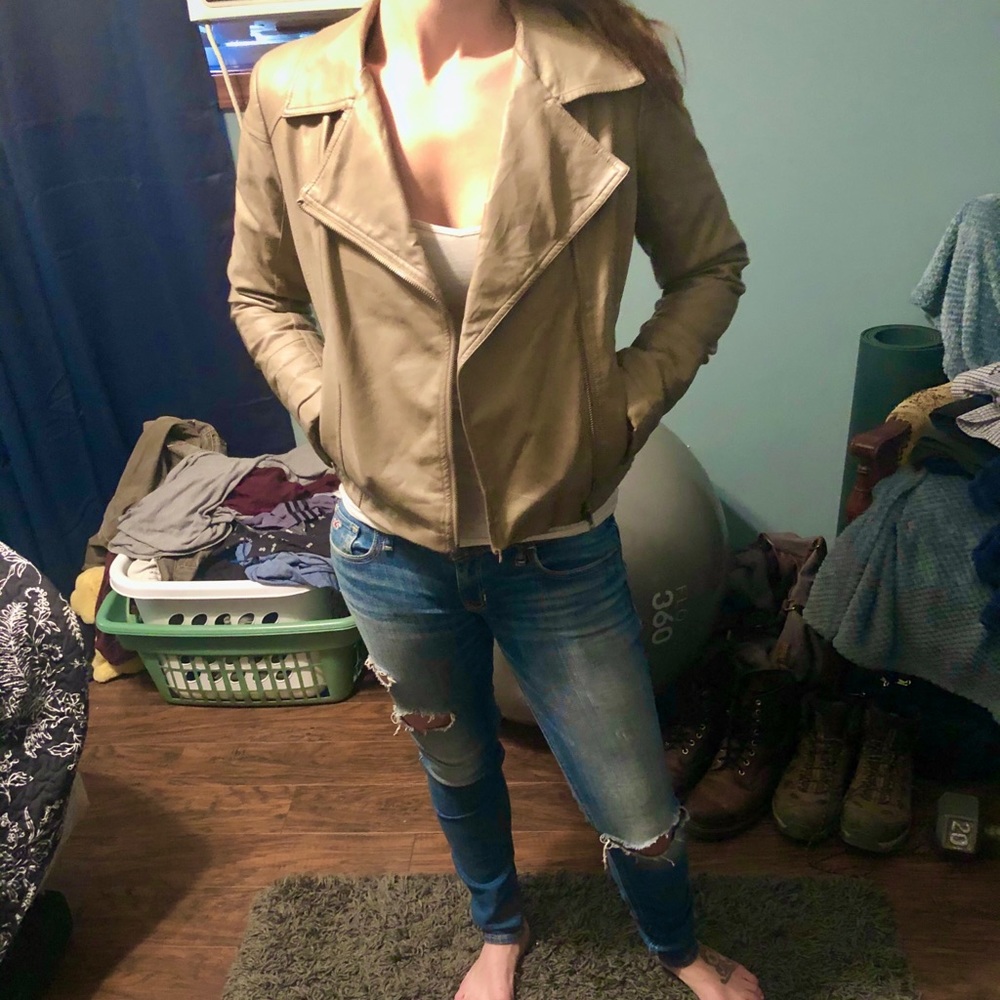 πππ΄π‘πππππ Moto Jacketππ - Picture 3 of 7